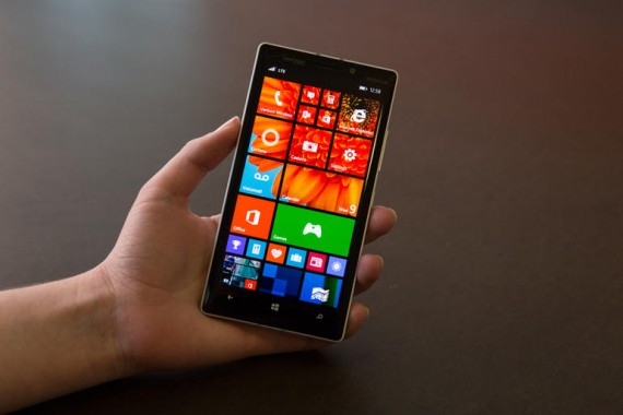 Смартфон с ОС Windows Phone